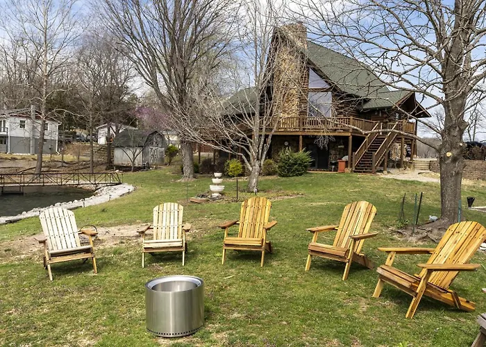Luxury Log W & Dock Sleeps 12 Holiday home *