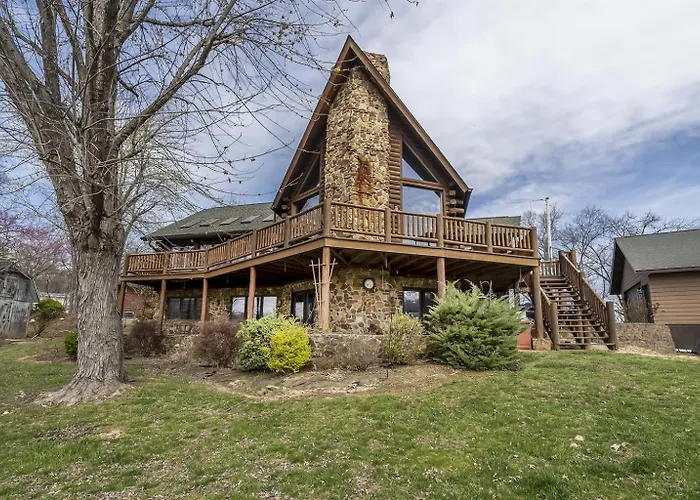 Holiday home Luxury Log W & Dock Sleeps 12