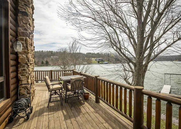 Luxury Log W & Dock Sleeps 12 Holiday home Goreville