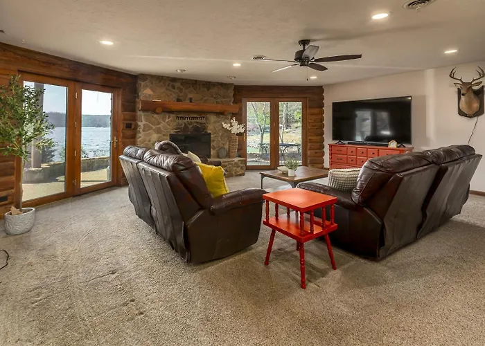 Sandy Beach, Paddle Boat, New Fire Pit * Goreville