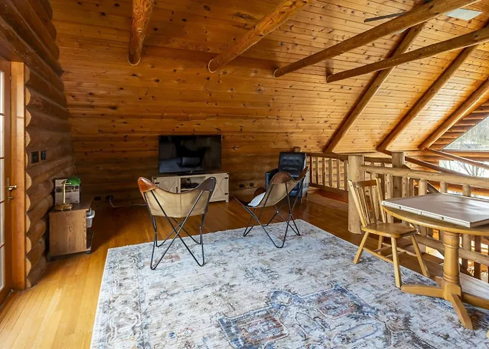 Holiday home Luxury Log W & Dock Sleeps 12 Goreville